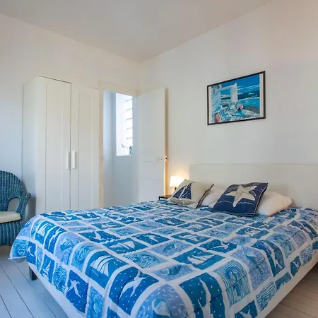 Holiday Cote Bleu By Interhome Holiday home Saint-Aubin-Sur-Mer (Calvados)